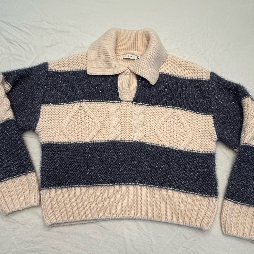 Lush Cream and Blue/Gray Sweater Sweater Size Small